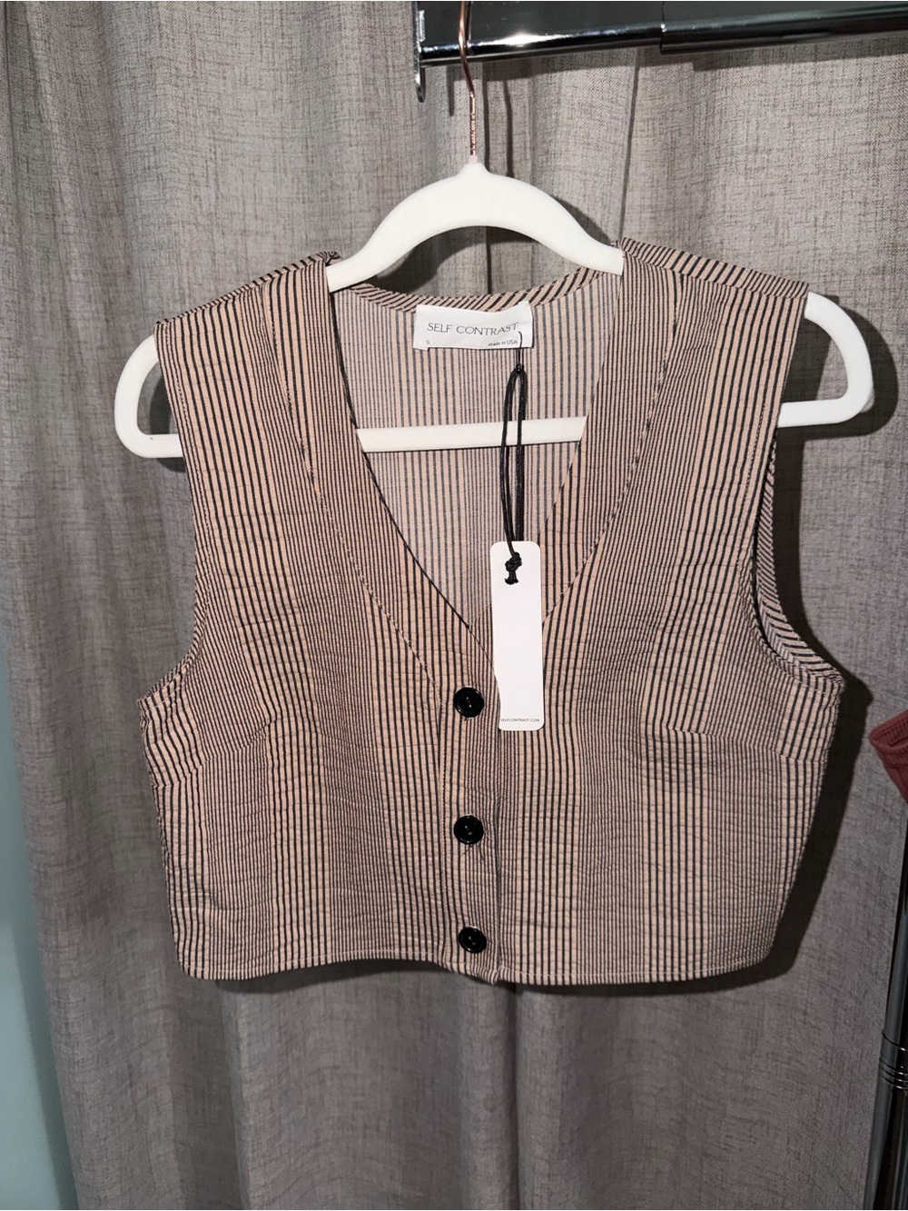 Self-Contrast Beige Pinstripe V-Neck Crop Vest